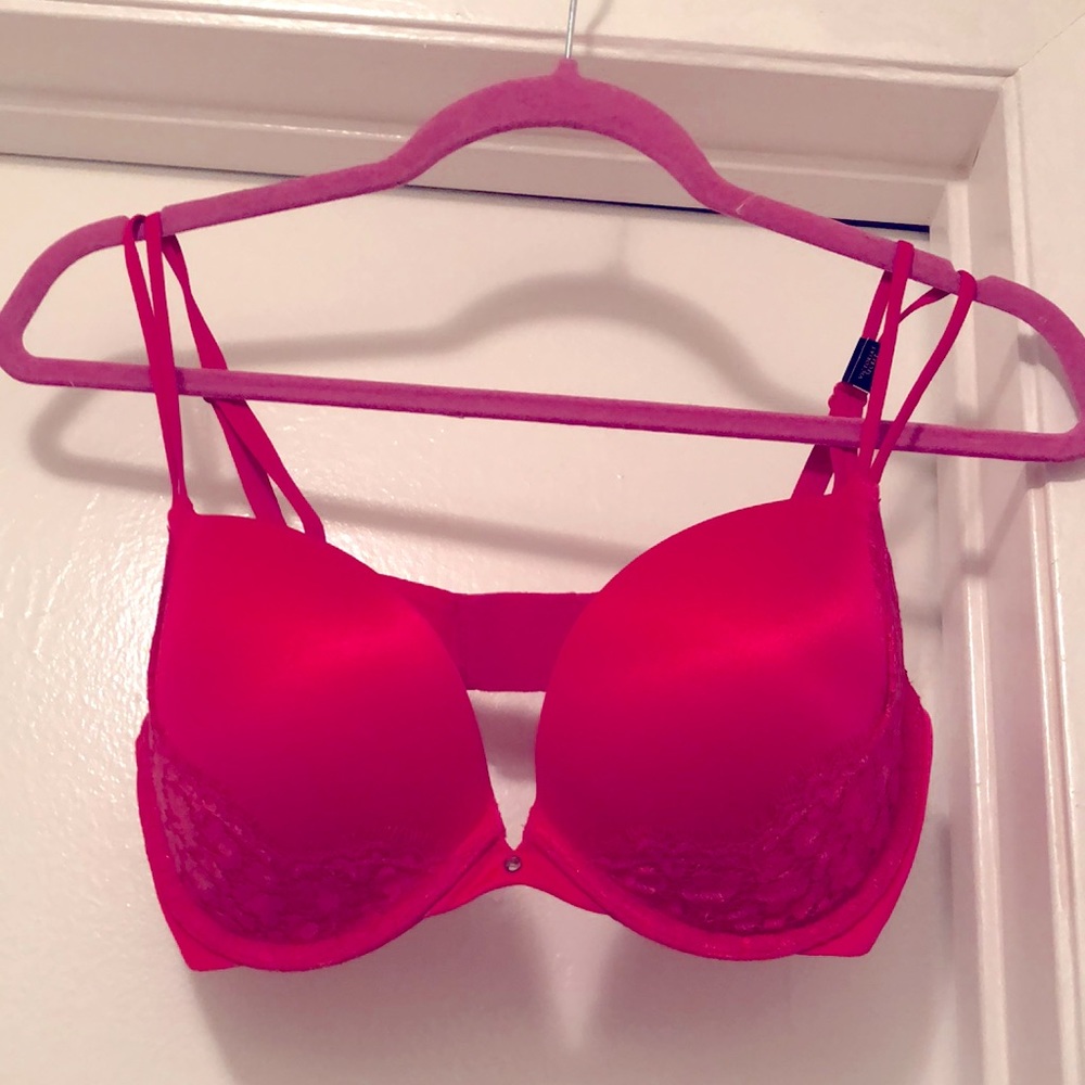 Victoria Secret bra, 34D, Hot Pink!